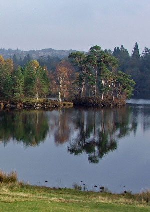Tarn Howes © Dave Brown